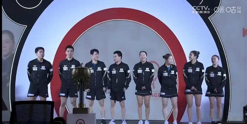 正赛落下帷幕，冠军由一支球队获得的简单介绍
