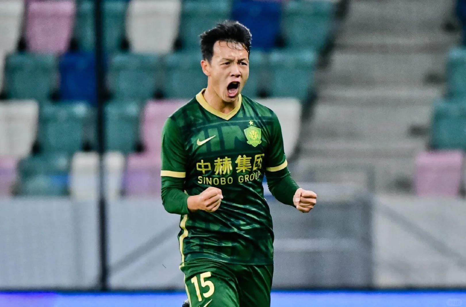 中国男足再演功夫足球高天意恶意犯规逃过红牌的简单介绍