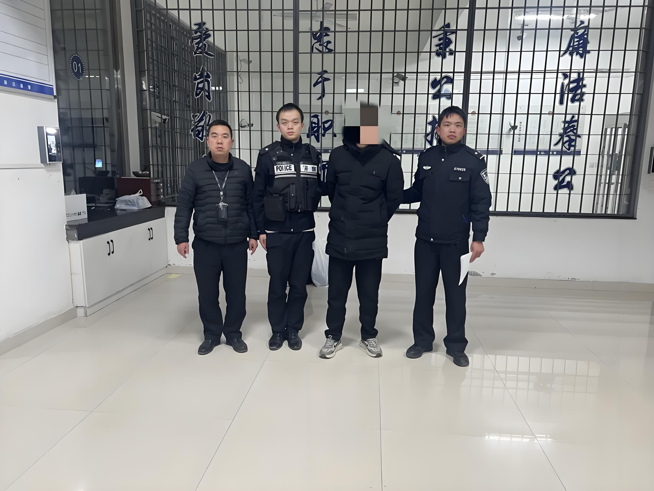 678体育app-江苏公安抓获苏超倒票黄牛105人已成立工作专班集中打击的简单介绍