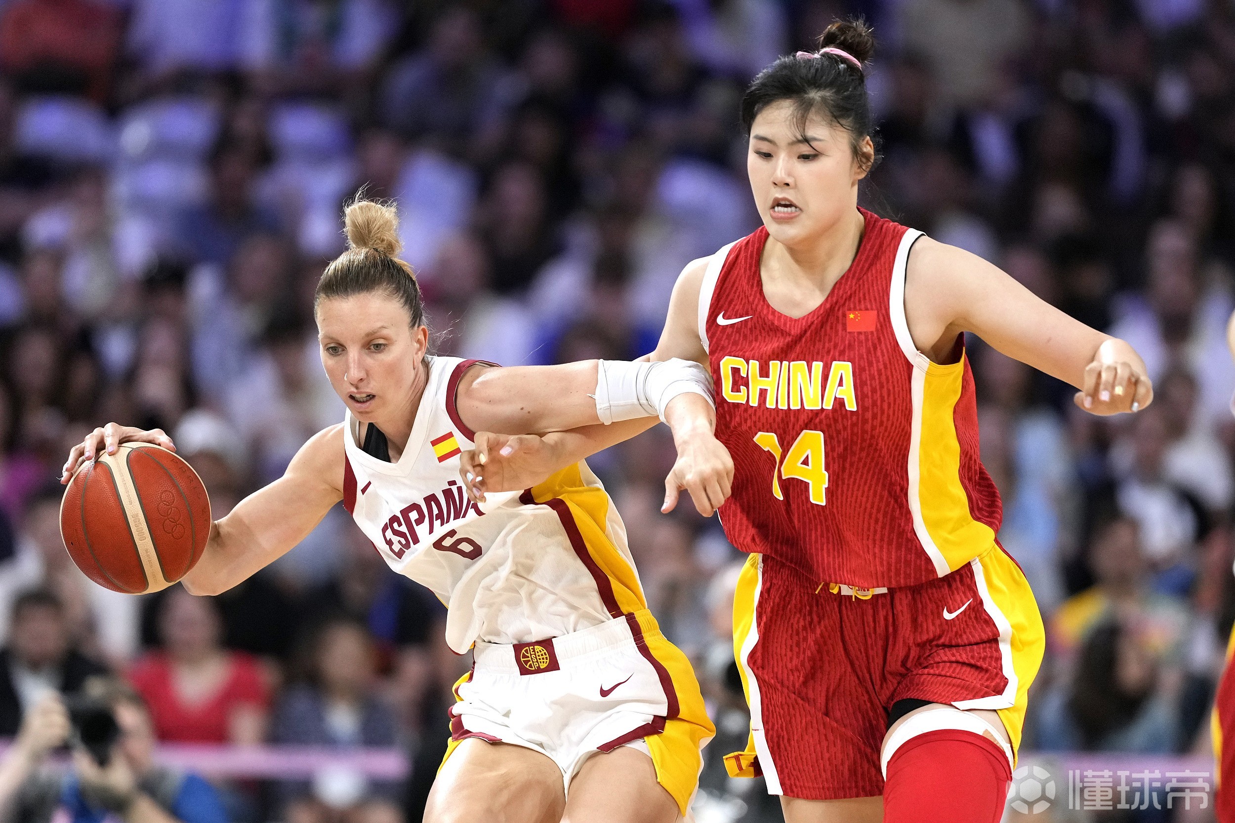 678体育-李月汝砍赛季新高11分9篮板！WNBA飞翼擒太阳的简单介绍