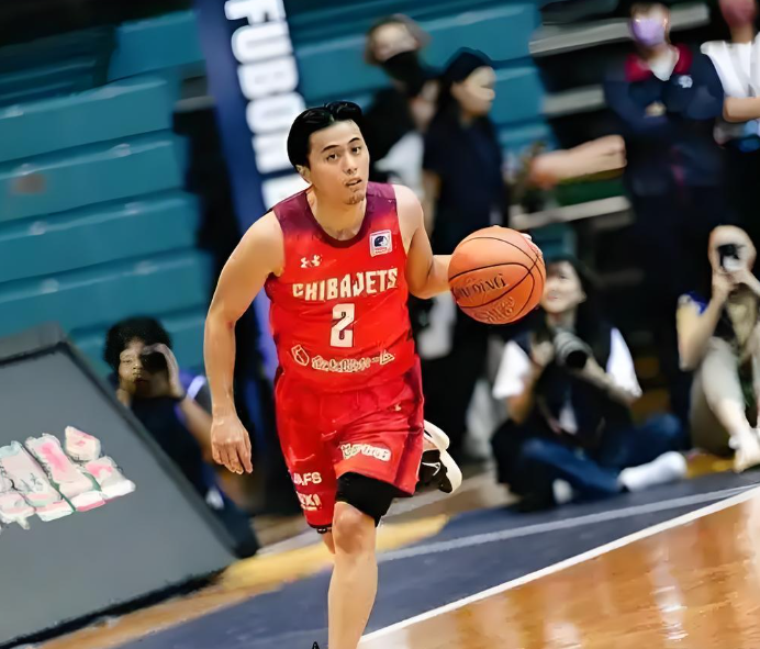 包含渡边和比江岛慎缺席亚洲杯河村勇辉首选NBA机会的词条