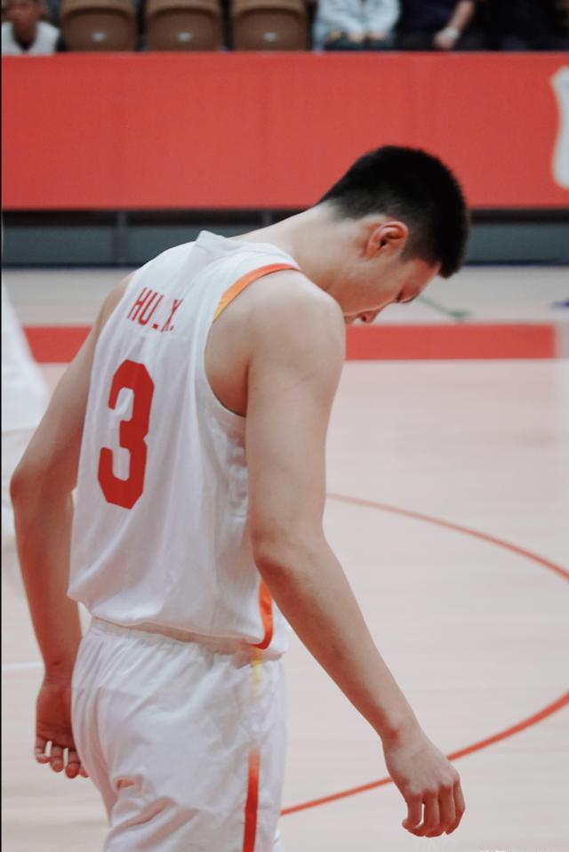 678体育app下载-包含胡明轩三分绝杀中国男篮险胜尤文图特的词条
